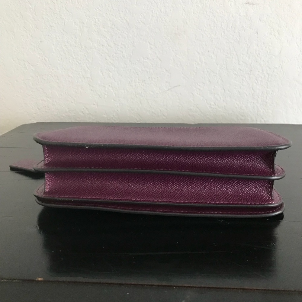 Authentic Coach Purple Crossbody Bag - Picture 4 of 10